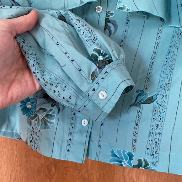 Vintage Neck Bow Blouse - Picture 6 of 10